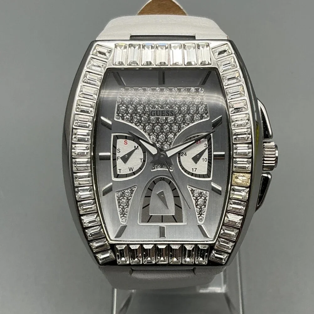 Guess U15025L2 Womens Watch 36mm Silver Tone White Leather Crystals New Battery